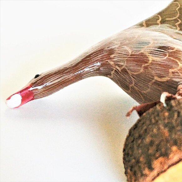 HAND CARVED long neck Goose + HAND PAINTED - Picture 6 of 8